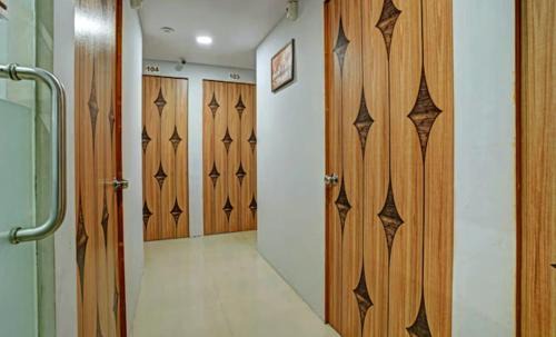 Surat Hotel | Hotel Welcome, VIP Road Vesu