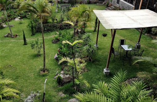 Santiago Atitlan Hotel | Hotel y Bungalows ecologicos Marcelo
