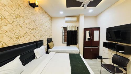 Indore Hotel | Hotel YO94