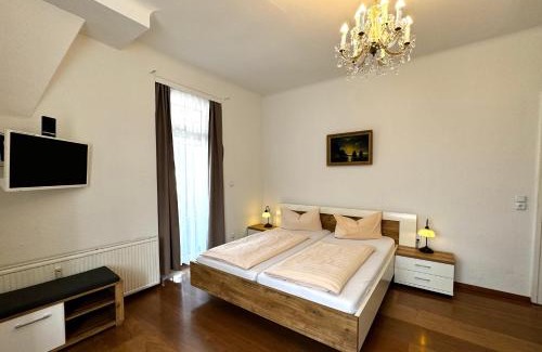 Weisser Hirsch Hotel | Hotel Zu den Linden