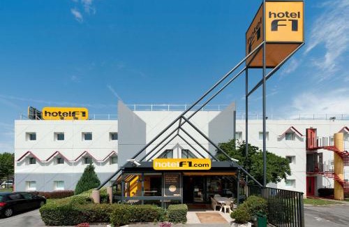 Saint-Cergues Hotel | hotelF1 Annemasse Hotel Renove