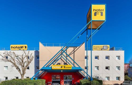 Saint-Cergues Hotel | hotelF1 Annemasse Hotel Renove