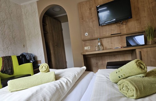 Norddeich House | HotelPension Am Hafen