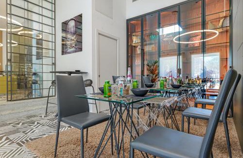 Olbia City Centre Hotel | HOTIDAY Room Collection - Olbia Wallure