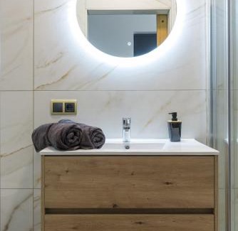 Tilburg Apartment | Hotspot Location, Wifi, Bed En Koffie Harmony