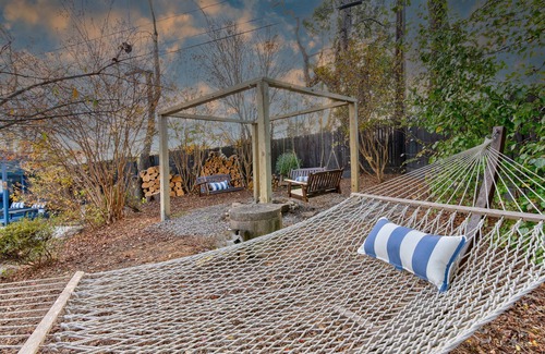 Hendersonville House | HotTub, FirePit, Pets, Pool Table, Outdoor Dining