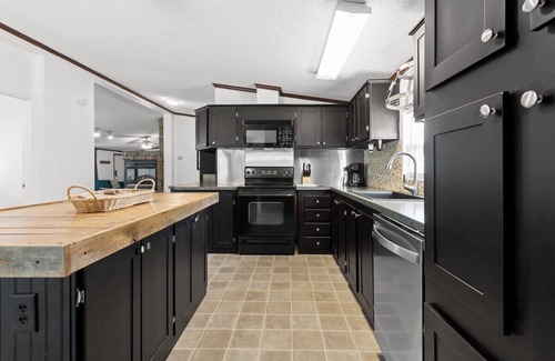Decatur House | Hottub & Right on River! Chickamauga River Retreat