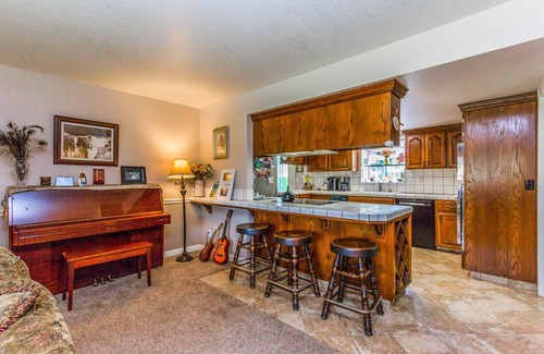 Yosemite Lakes House | ♥︎HOTTUB♥︎ YOSEMITE. 40 min to So entrance