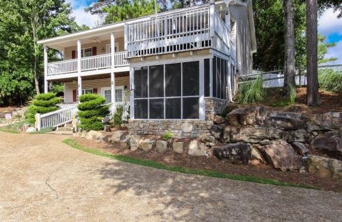 Leesburg House | House #14 Pelican Sunrise (no pets) Lake View