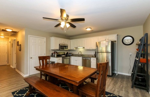 Leesburg House | House #17 On The Rocks (no pets) Lake View