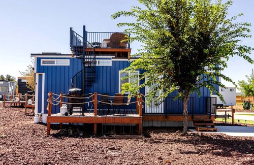 Apple Valley House | House ∙ 2 bedrooms ∙ 6 guests