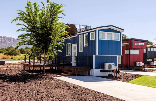 Apple Valley House | House ∙ 2 bedrooms ∙ 6 guests