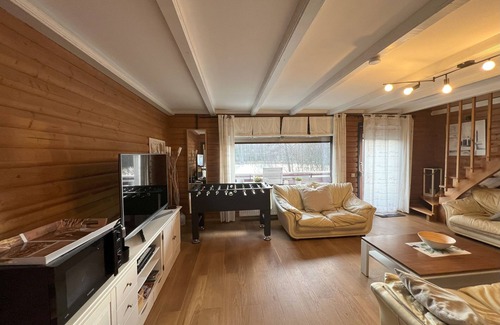 Arrach Apartment | House 23 lake view apartment upstairs - House 23 apartment upstairs lake view