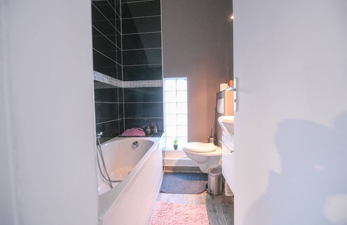 Villejuif House | House 2km from Porte d'Italie. Metro in the same