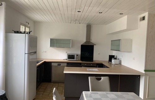 Denneville House | House 30m from the beach - 11 to 15 people - sea view from the first floor - dogs accepted