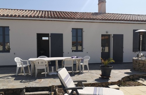 Noirmoutier-en-l'Ile House | House 500 m from the beach of Luzeronde with heated swimming pool
