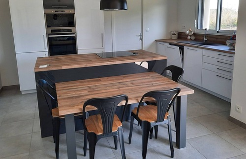 Saint-Meloir-des-Ondes House | House 6 people