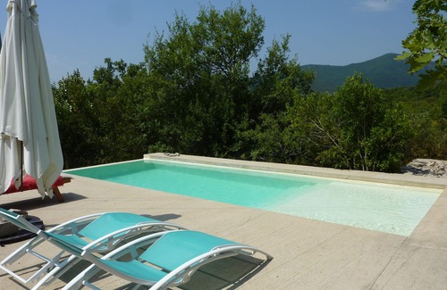 Les Vans House | House 8 pers. with private pool in a beautiful natural environment