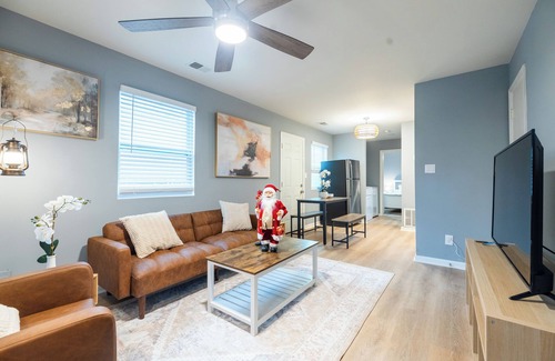 East Side House | House A Atlanta Zoo Private Parking Fully Fenced Side Yard 1 Bedroom 1 Bathroom