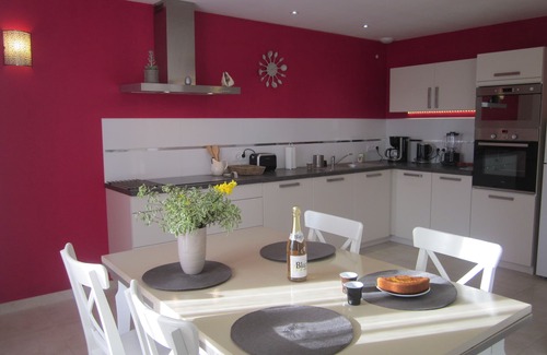Argol House | House at the entrance of the Crozon Presq'1 km from the sea, Wifi, 4 pers