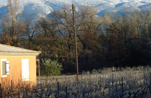 Mormoiron Villa | House at the foot of Ventoux 2 km from Bedoin among vineyard and olive trees