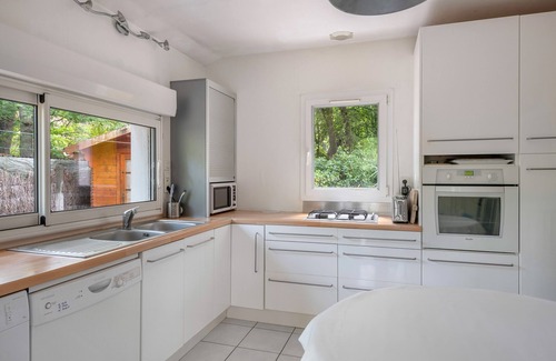 Saint-Brevin-les-Pins Ski Chalet | House between pine trees and beach