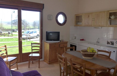 Soncourt-sur-Marne Cottage | House by the Marne with terrace, 2 bedrooms
