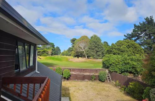 Christchurch House | House by the golf course