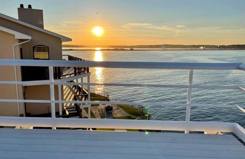 Little Nahant House | House by the Sea - Glocca Morra