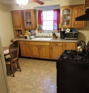 Aliquippa House | House can sleep 8 or more people