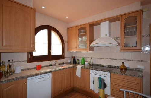 L'Armentera Ski Chalet | House Can Teixido - Wifi, private pool, garden, barbecue, office. Costa Brava