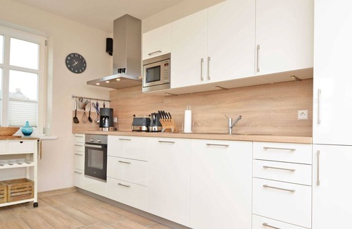 Middelhagen Apartment | House Moenchgut | Half of house 1 with fireplace, sauna, garden - DR 01