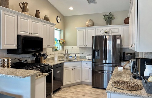 Prescott Valley Units House | HOUSE ESTRELLA - Luxury 3-Bedroom Desert Oasis in Prescott Valley