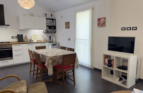 Levanto Apartment | House for 6 people in a quiet and green area.
