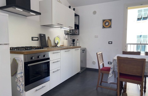 Levanto Apartment | House for 6 people in a quiet and green area.