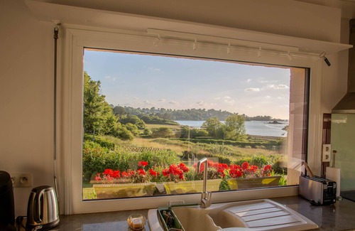 Penvenan Ski Chalet | House for 7 Grand Bambou - superb sea view