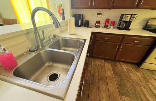 North Las Vegas House | HOUSE FOR A BIG FAMILY SWIMING WITH POOL AND RV PARKING.