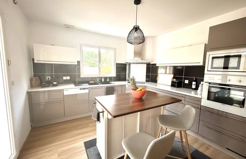 Villeneuve-de-la-Raho Villa | House for 8 with swimming pool
