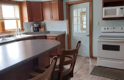 Iron Belt House | House For Rent close to Everything FUN