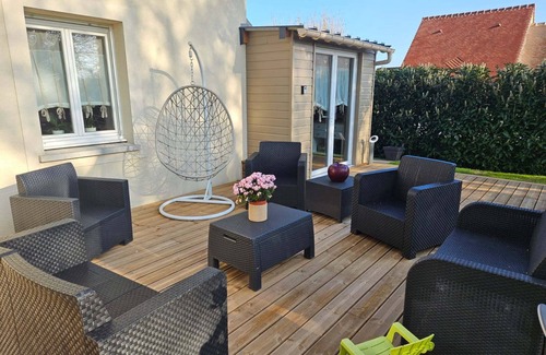 La Riviere-Saint-Sauveur House | House in Honfleur 2 bedrooms, jacuzzi, private garden and parking