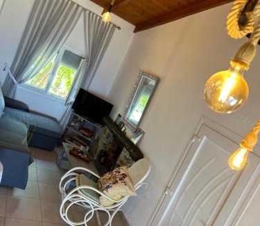 Livadia Villa | House Gylisma