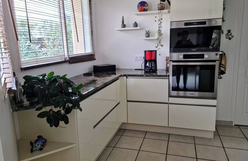 Saint-Nazaire House | House, ideal for a family. Wooded area 100m from pond and 7' from beaches