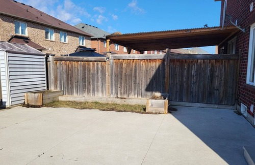 Brampton House | House In Brampton 5mins away from highway 427