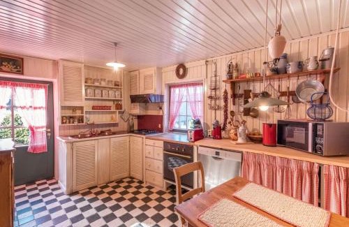 Grand Coo House | House in Coo near Famous Waterfalls