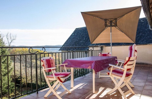 Le Lardin-Saint-Lazare Cottage | House in Périgord Noir with garden