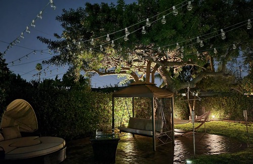 Lake Balboa House | House In Lake Balboa/Los Angeles