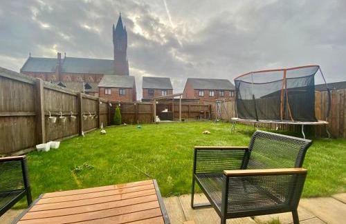 Belle Vue House | House in Manchester