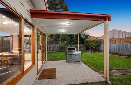 Point Lonsdale House | House in Old Lonsdale house, close to beach & footy oval, with comfortable beds
