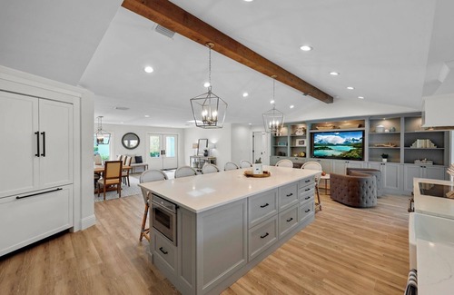 Park Shore House | House in Park Shore in Naples