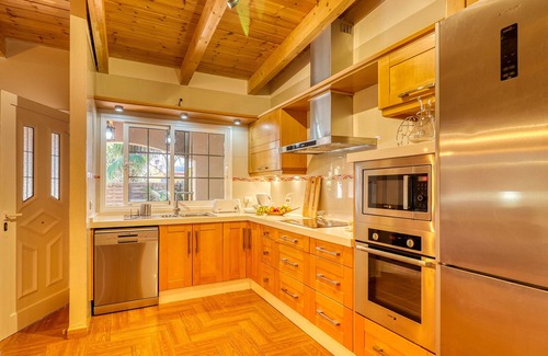 Buen Paso House | House in rural environment, Teide views, zen garden and BBQ (ideal for families).